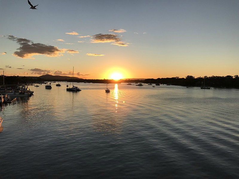 Sunset over Noosa River_Balinese Beach House_Wikimedia